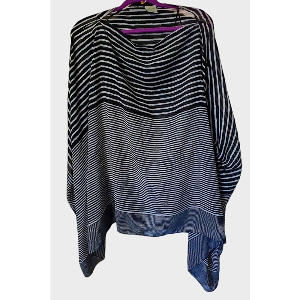 Charlie Paige Black And White Sheer Poncho - Picture 1 of 4